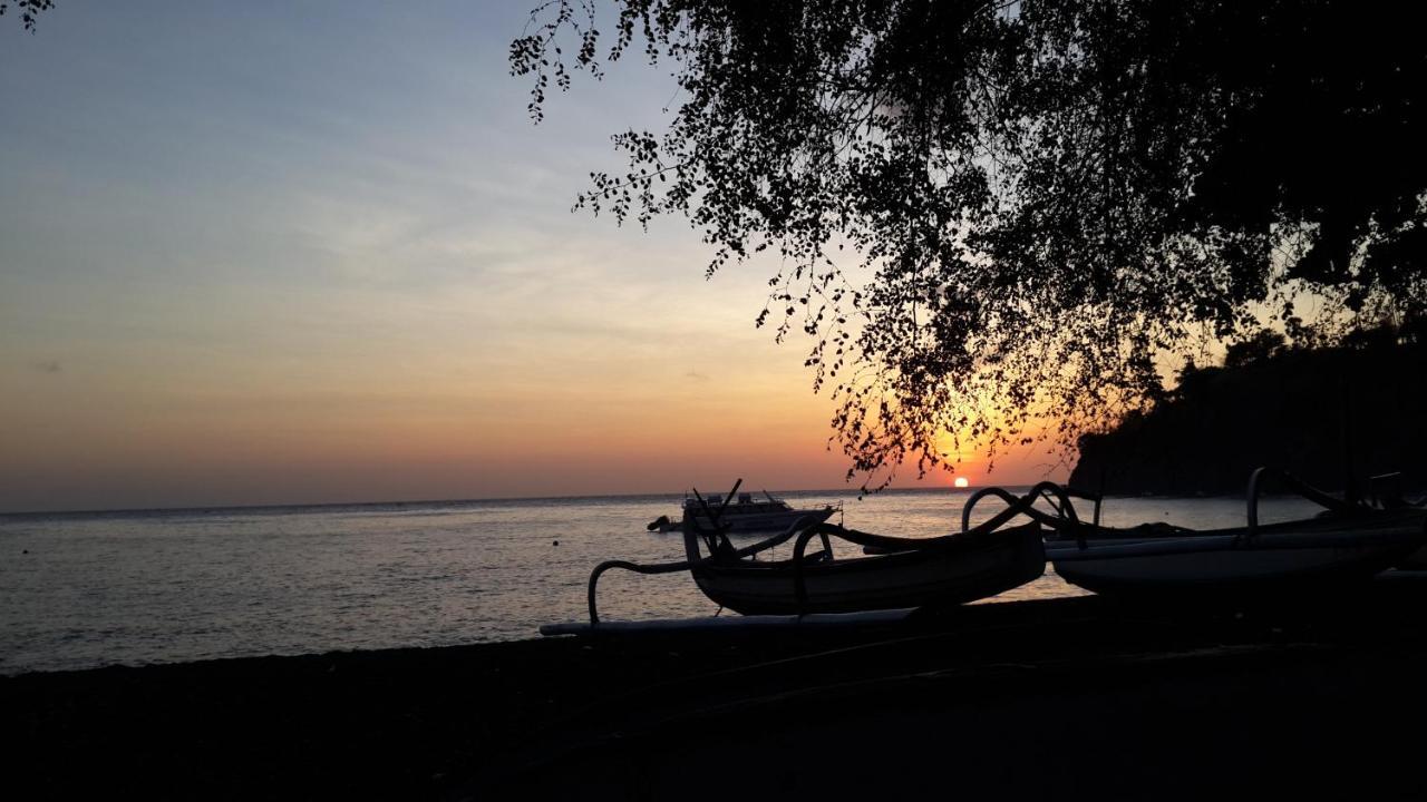 Jemeluk Beach Bungalows Amed Екстериор снимка