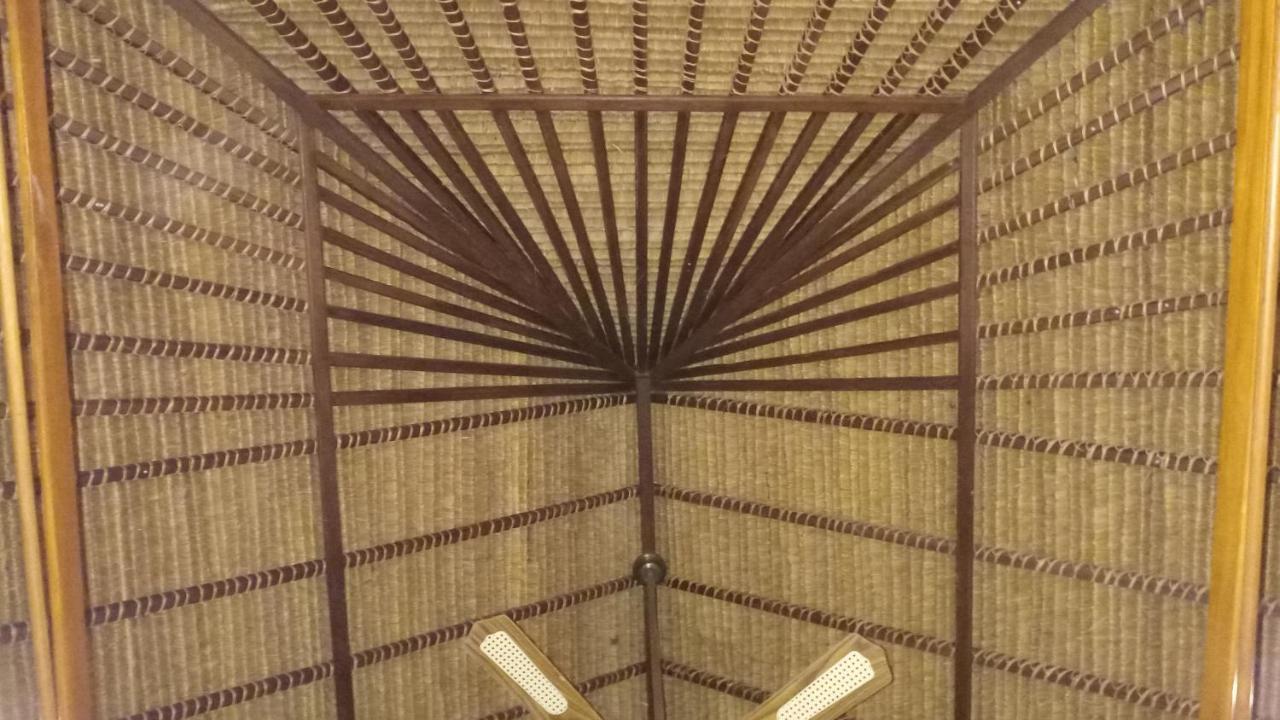 Jemeluk Beach Bungalows Amed Екстериор снимка